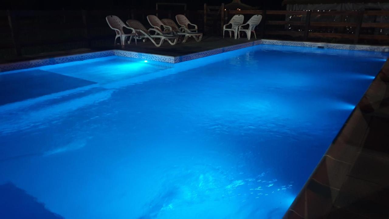 Complejo Manto De Estrellas Apartment Colon  Bagian luar foto